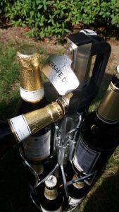 Kronkorken am Biersafe "befestigen"