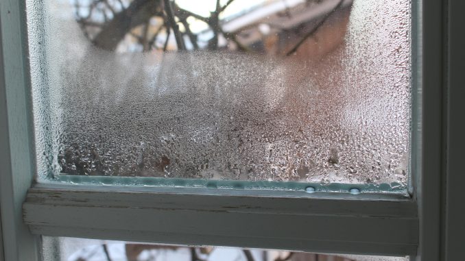 Fensterscheibe, Wasser fällt, Licht, im Freien Schuss, Regen