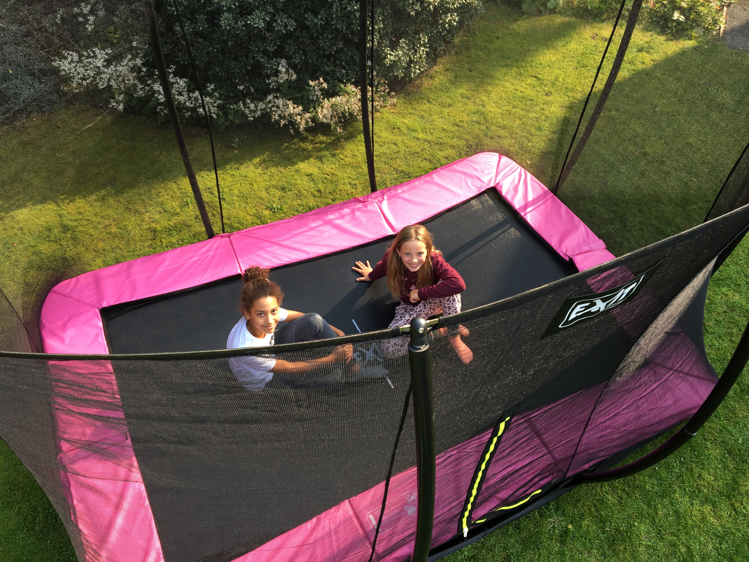Trampolin EXIT Silhouette Ground mit Sicherheitsnetz 244x366cm pink