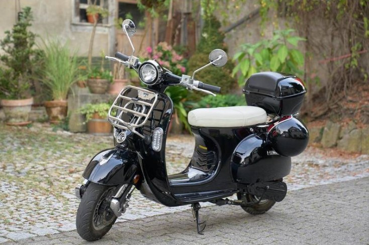Elektroroller Retro 72 / E-Roller Ginabella Classico 3000 schwarz