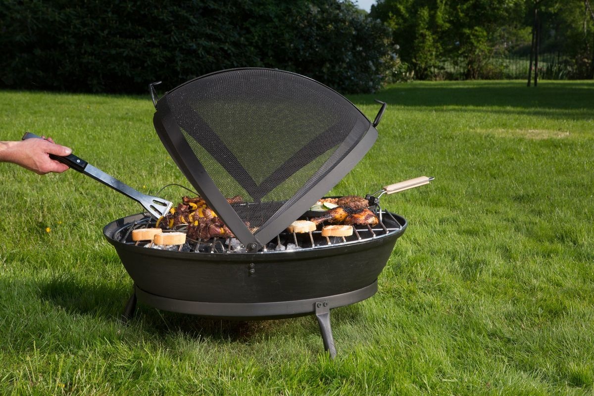 Globe Fire Fuoco Grill Ø 75 cm mit Gussschale und Gitterhaube