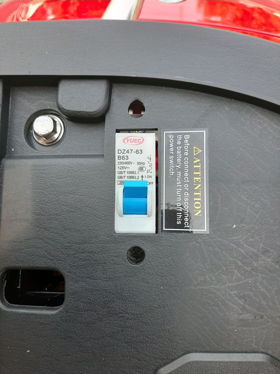 Elektroroller Sexi Ginabella Reichweite bis 120KM 2800-120 rot