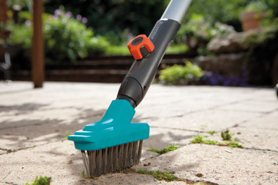 GARDENA combisystem-Fugenbürsten M / Holzstiel 03605-30