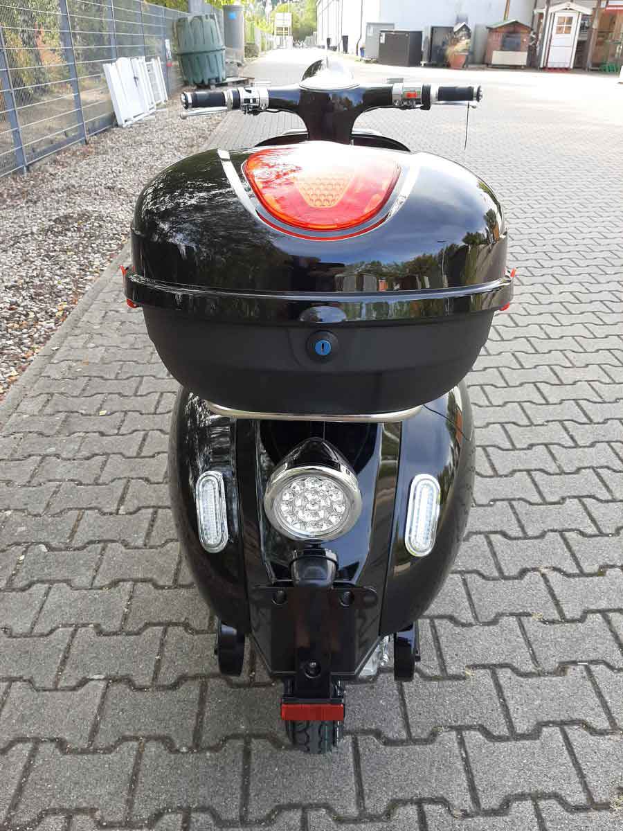 Retro Elektroroller Motorroller 45Km h Ginabella 4000-0 schwarz-glanz