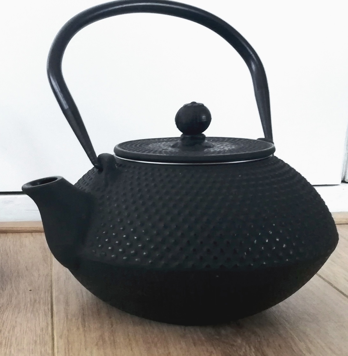 Globe Fire Fonte Tee-/Wasserkessel Gusseisen 1,3 Liter schwarz