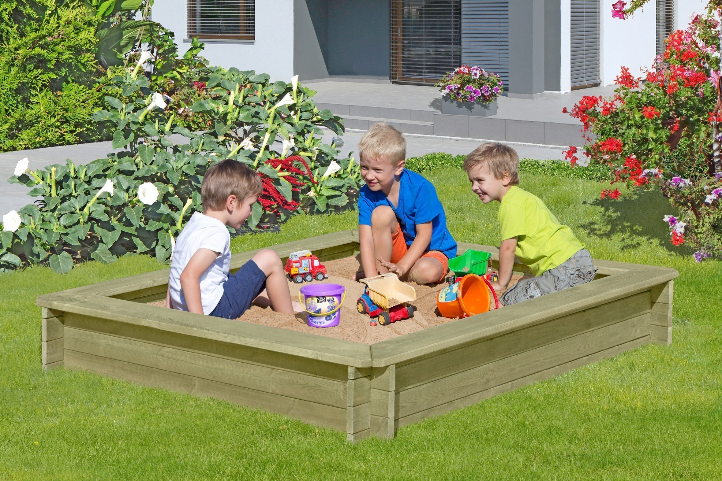 Sandkasten Stabil 180x180x30cm