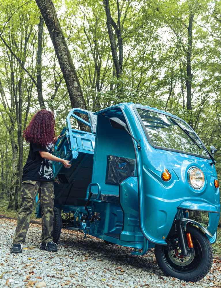 Cargo Muli 300 Tuk Tuk Transporter rot