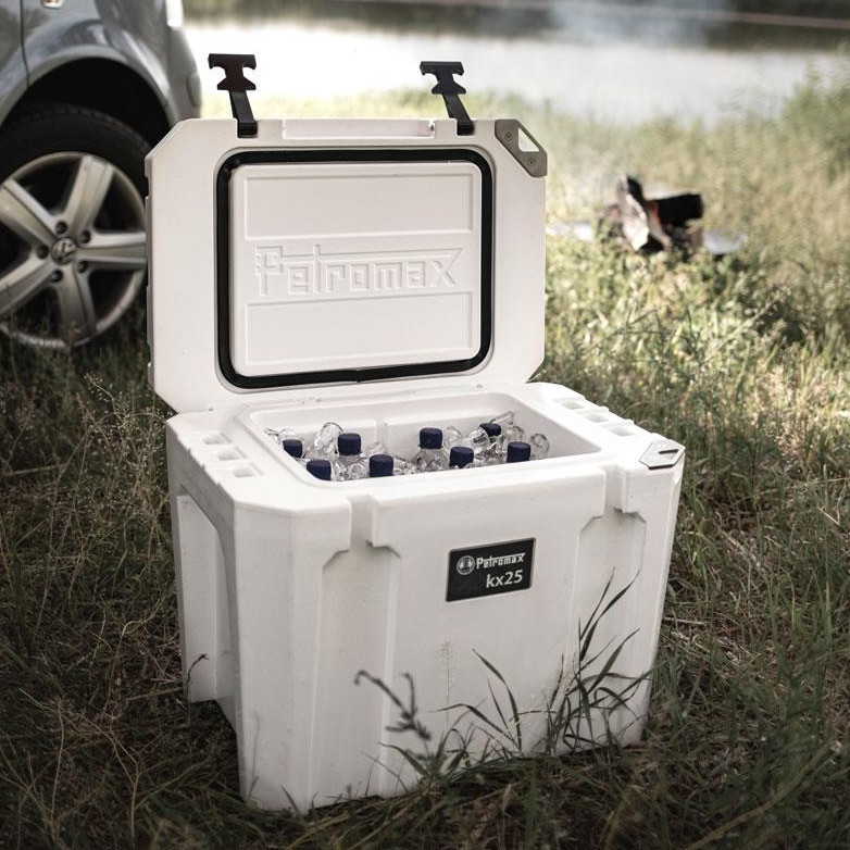 PETROMAX® Kühlbox 25 Liter alpenweiß
