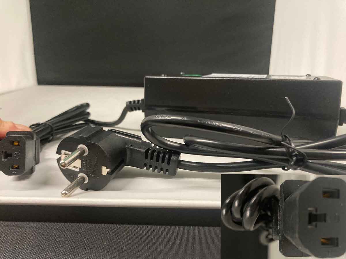 Ladegerät 60Volt Blei Gel Akku E Roller E Seniorenmobil