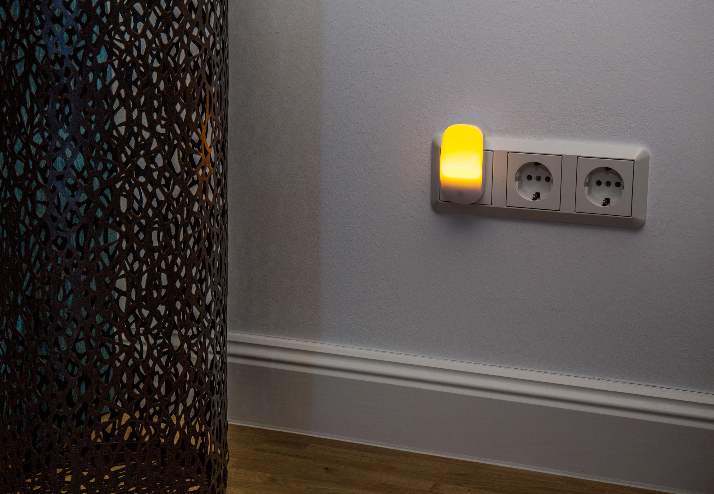 MÜLLER-LICHT® LED Nachtlicht Juno Sensor amber