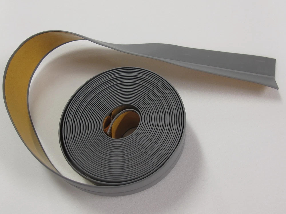 Knickwinkel Winkel selbstklebend Kunststoff in Farbe Grau 5 m, 18x18mm