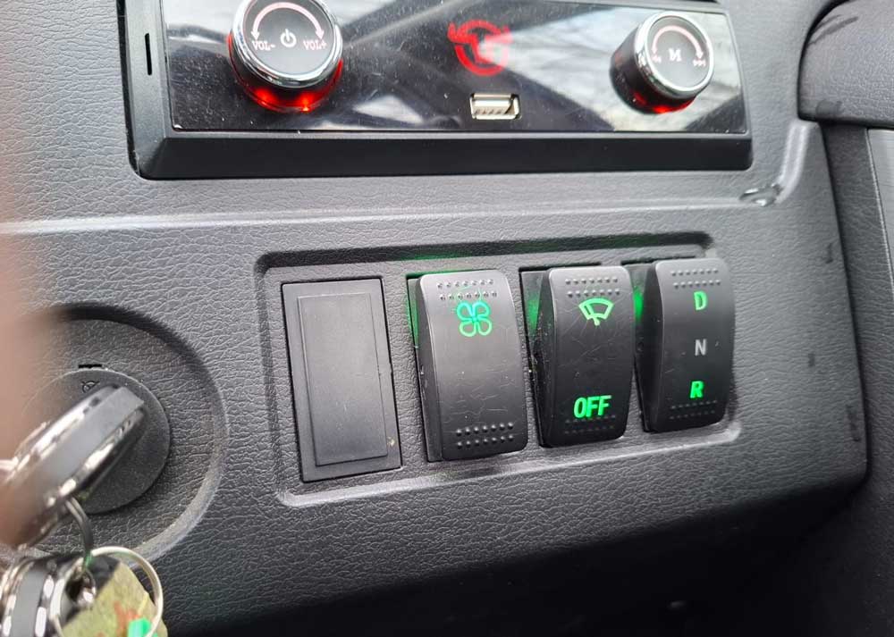 Kabinenroller Vitale Q3 100 / Mopedauto / E Kleinwagen