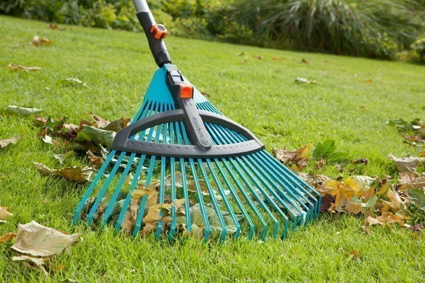GARDENA combisystem Kunststoff Verstellbesen / Holzstiel 35-52cm 3099-30
