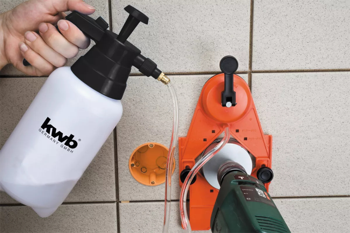 KWB Wassersystem mit Schlauch für Diamant Lochsägen 1 Liter