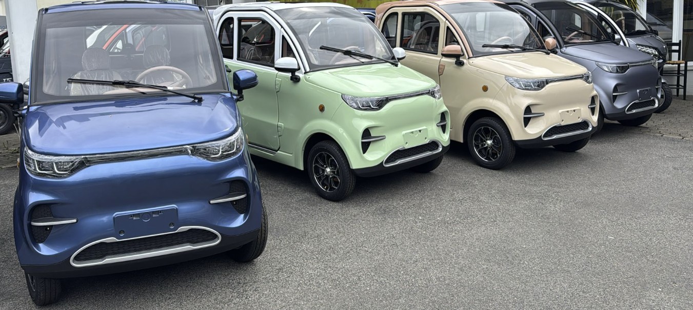 Mopedauto Elektro EQ8-Duo Microcar