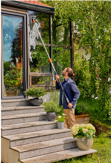GARDENA® Cleansystem Teleskop Stiel M-XL wasserführend 18804-20