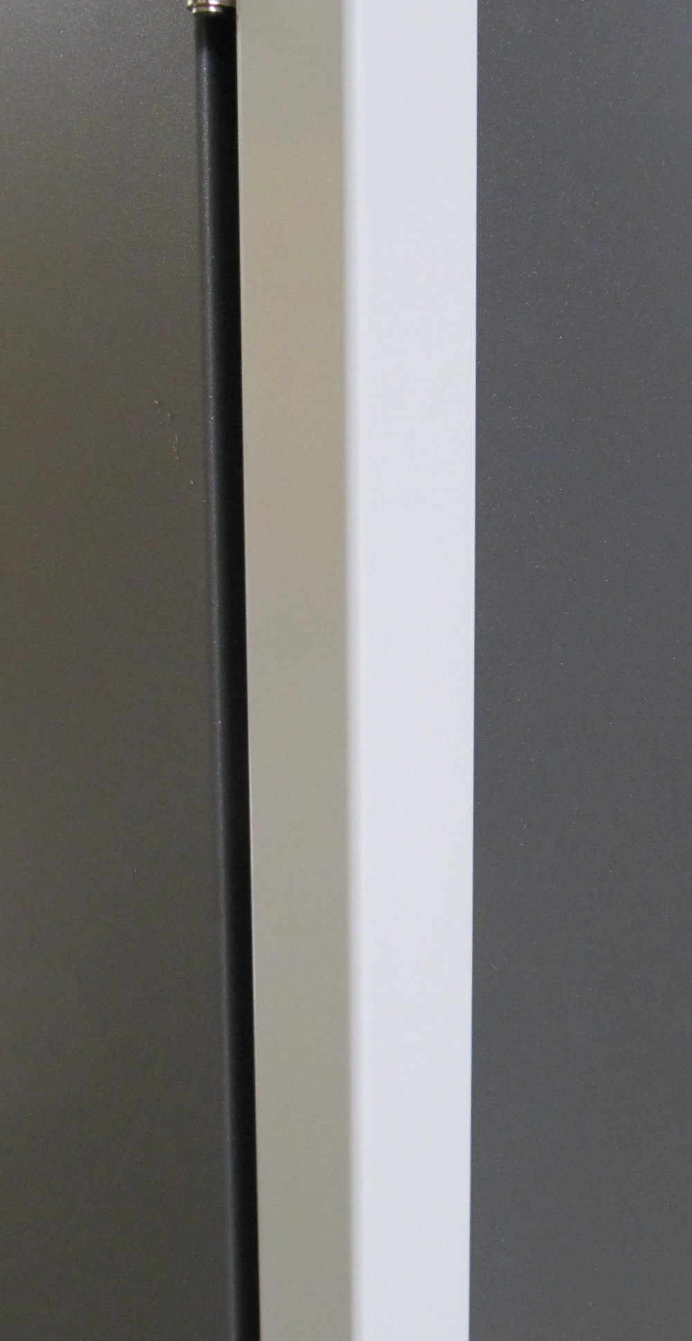 MB Ral9006 Pfosten VR vorne rechts Mülltonnenbox Material: verzinkt ge