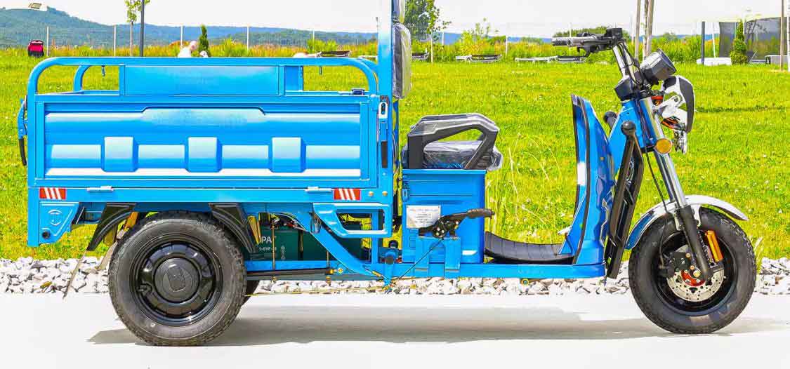 Cargo Muli 300 Tuk Tuk Transporter rot