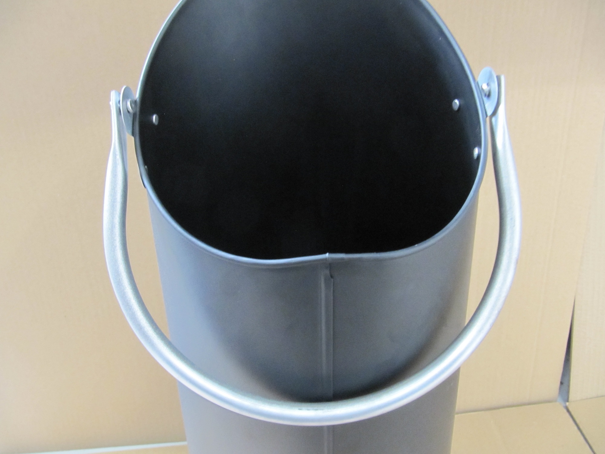 B-Ware Pellet / Pelletkorb / Kohlenschütte Lienbacher schw Nickel