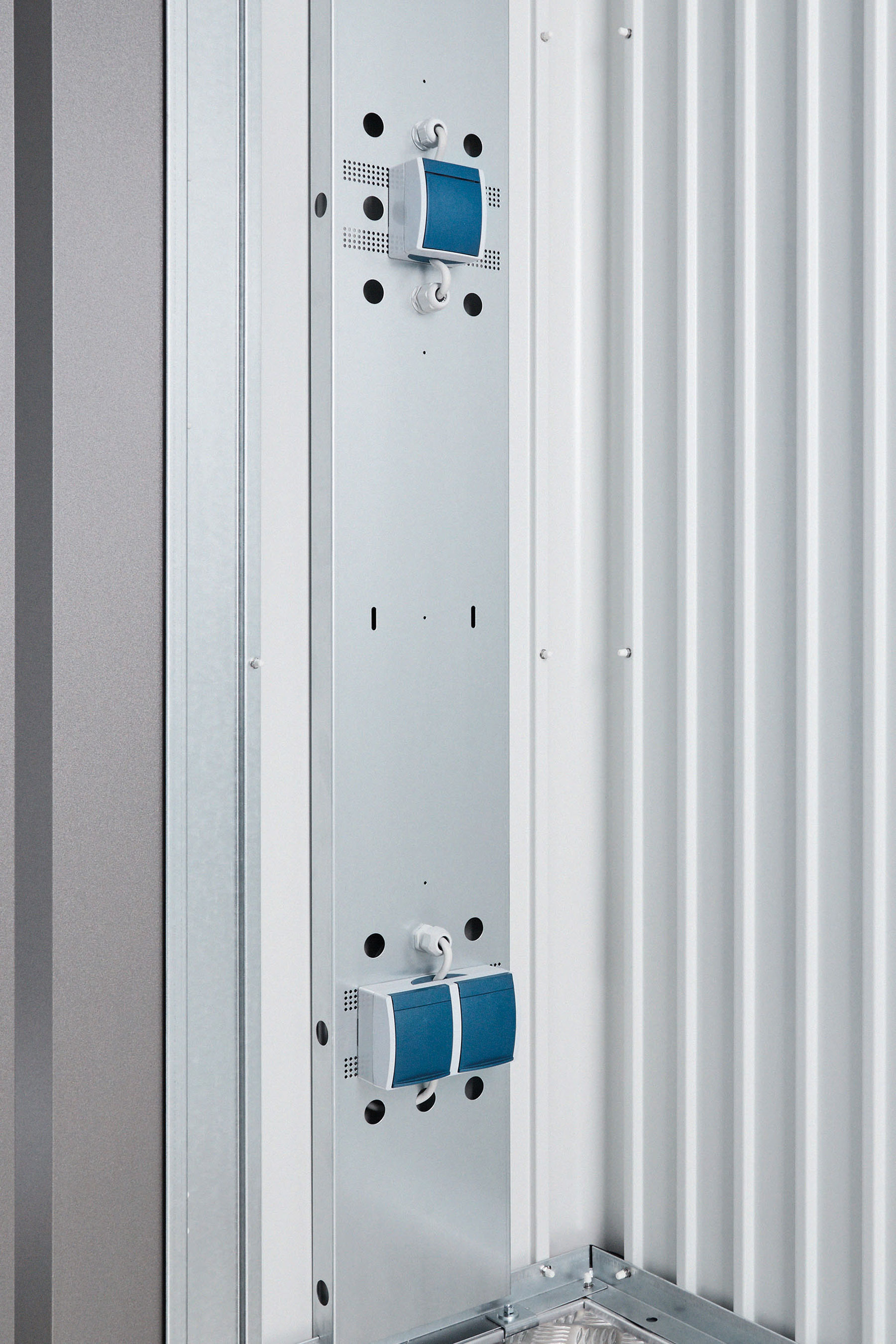 Elektro-Montagepaneel für Biohort Gartenhaus Europa und Geräteschrank