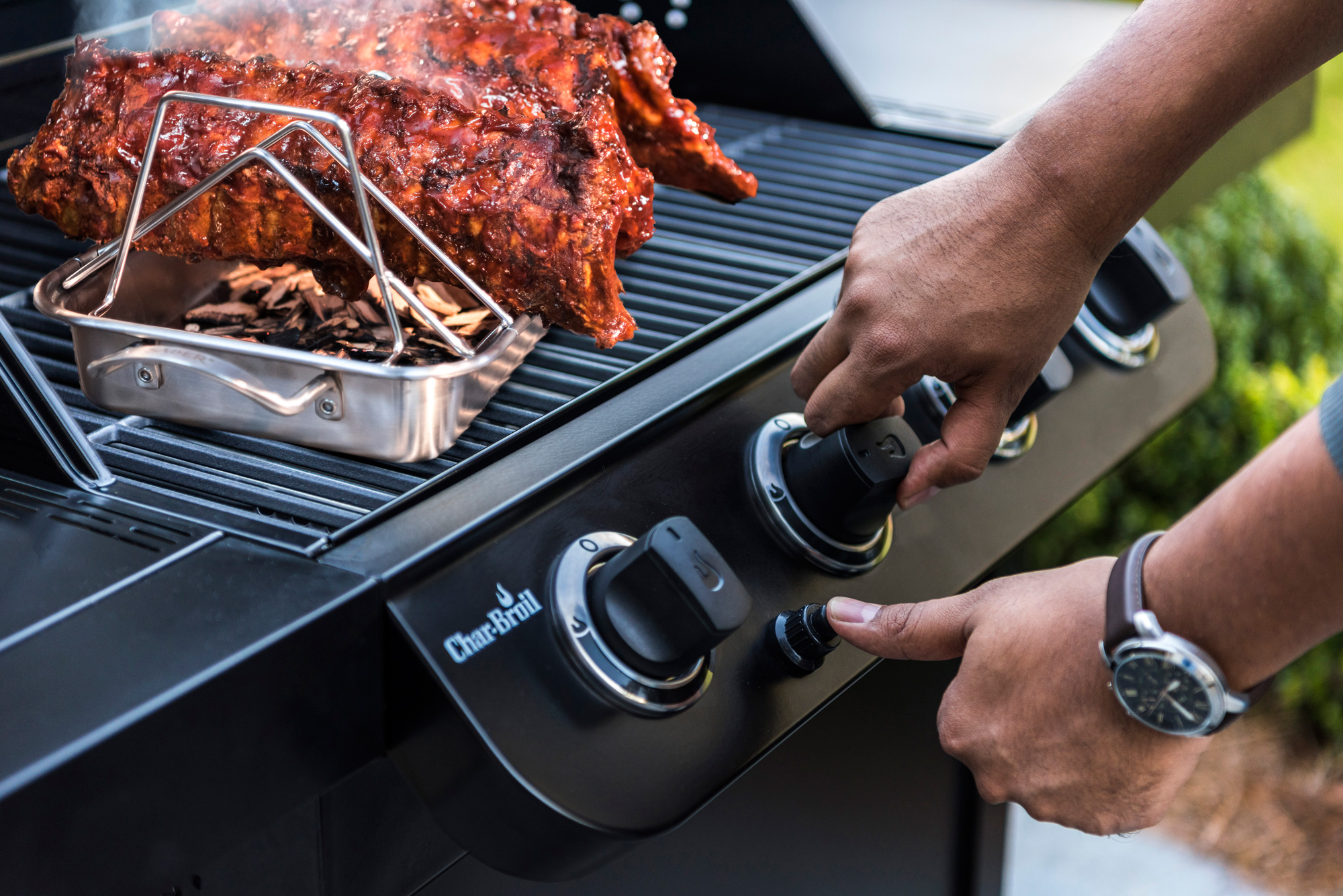 Char-Broil GRILL+ Rippchen und Bratenhalter