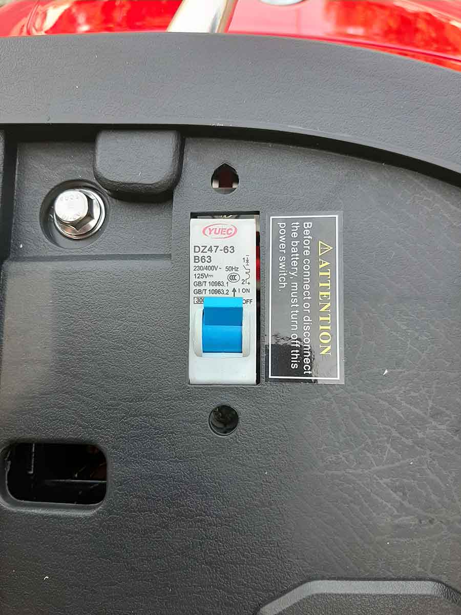 Retro Elektroroller 45Km h Ginabella 4000-60 rot-weiss