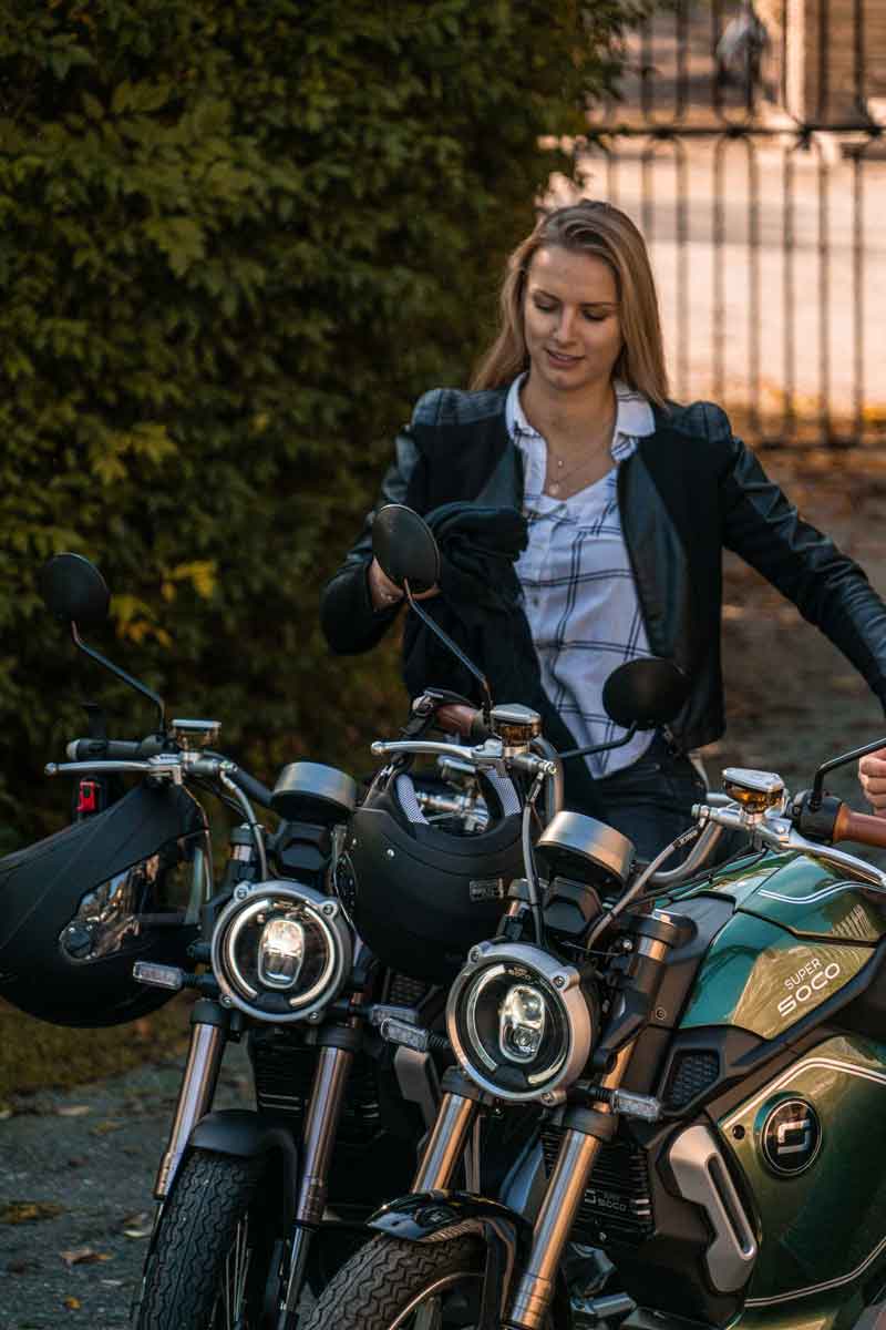 Super Soco TC ECO E Motorrad 45 km h schwarz 30AH